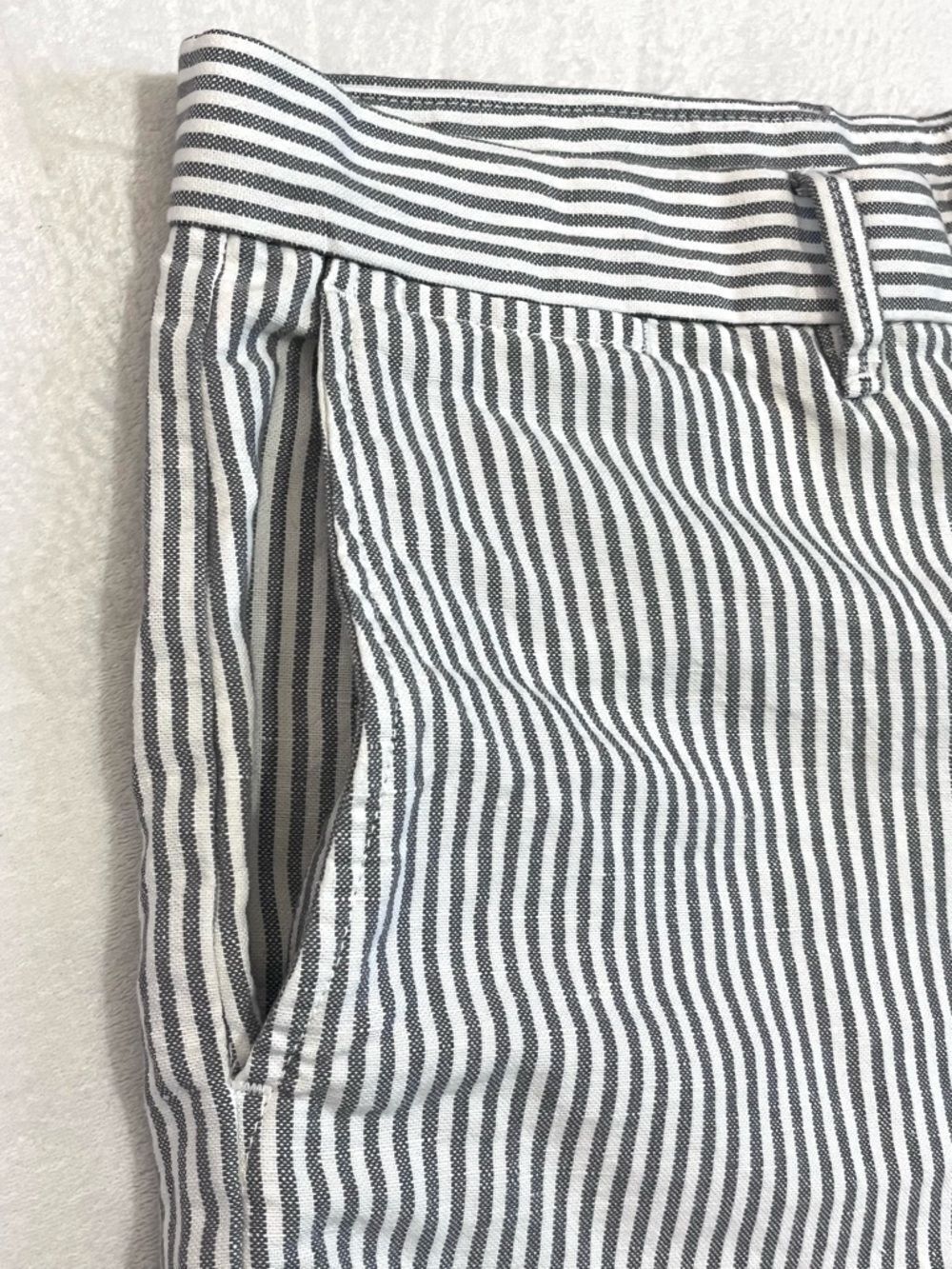 GAP Women’s Men’s Unisex Gray & White Striped 8” Cotton Shorts Size 30 w Pockets - Picture 3 of 16